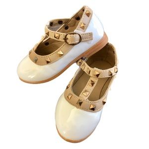 Toddler Girls Nuo Nuo Studded Dress Shoes.